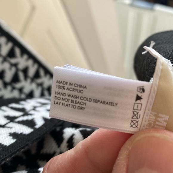 MICHAEL Michael Kors Scarf - Picture 4 of 5